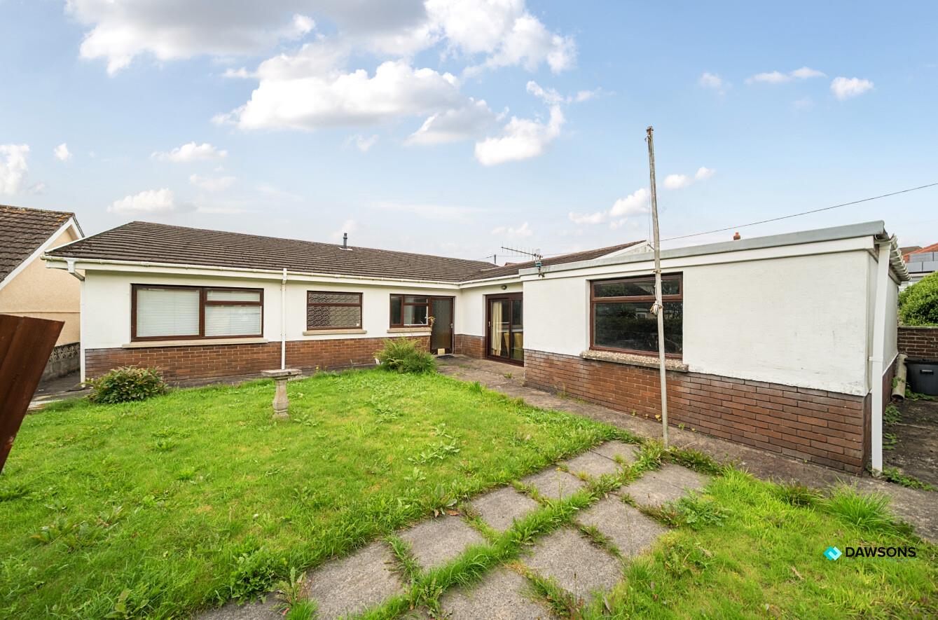 Y Llwyn, Llanelli, SA15 1JT